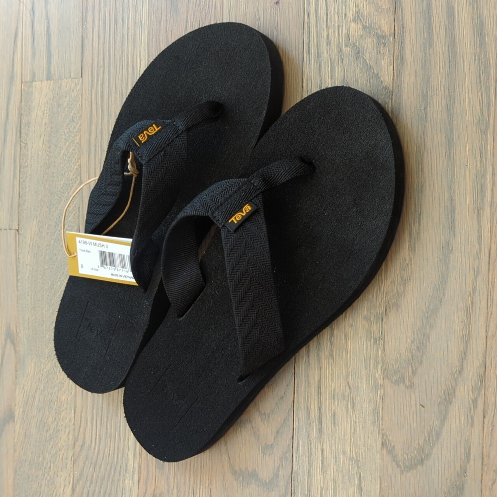 Teva Women's Mush II Sandal (Flip Flop) - Fronds Black in Size 8